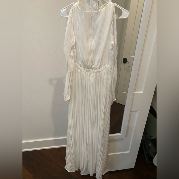 White chiffon Lulus maxi dress - Picture 5 of 5